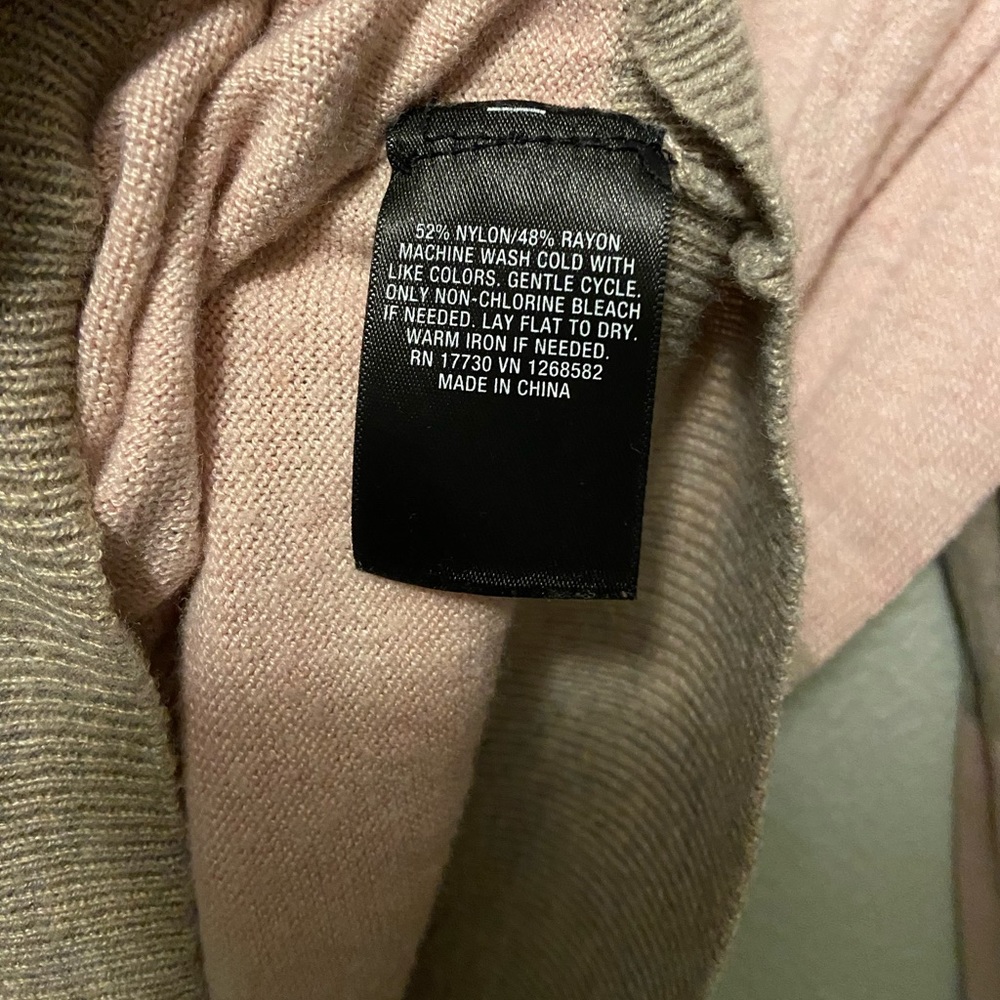 Mossimo Rugby Sweater - Picture 3 of 4